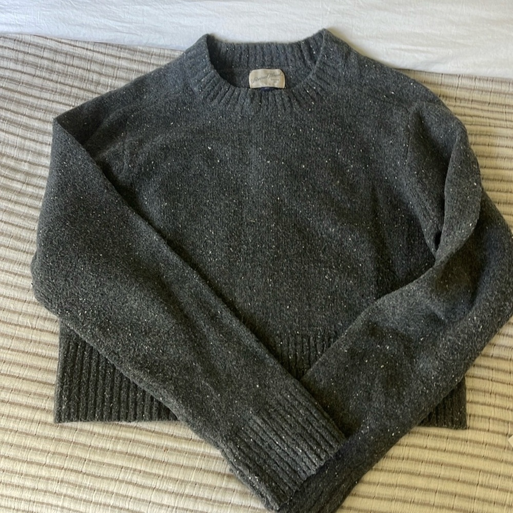 Universal thread sweater